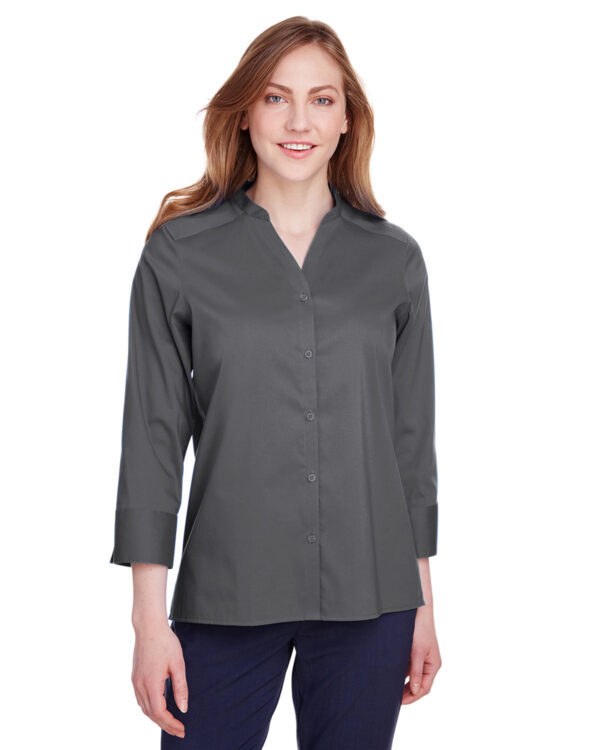 Devon & Jones Ladies' Crown Collection® Stretch Broadcloth 3/4 Sleeve Blouse DG560W